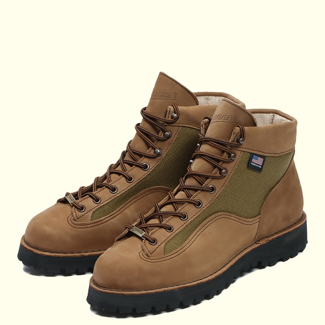 22000円は難しいでしょうかDanner ダナーライトⅡ 33000 US7.5 EE(25.5cm相当)