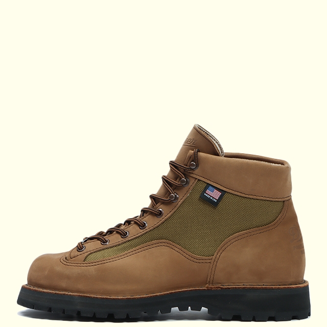 22000円は難しいでしょうかDanner ダナーライトⅡ 33000 US7.5 EE(25.5cm相当)