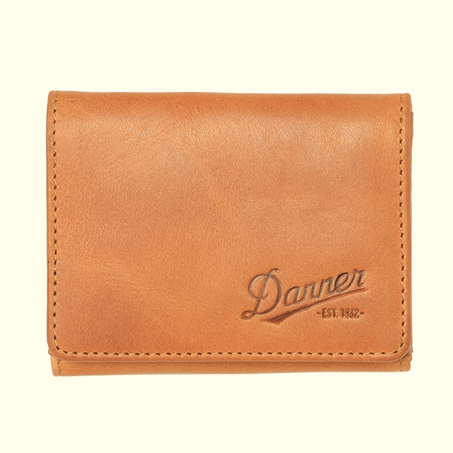 �yDANNER�zLEATHER TRIFOLD WALLET