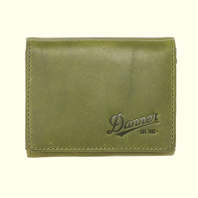 �yDANNER�zLEATHER TRIFOLD WALLET