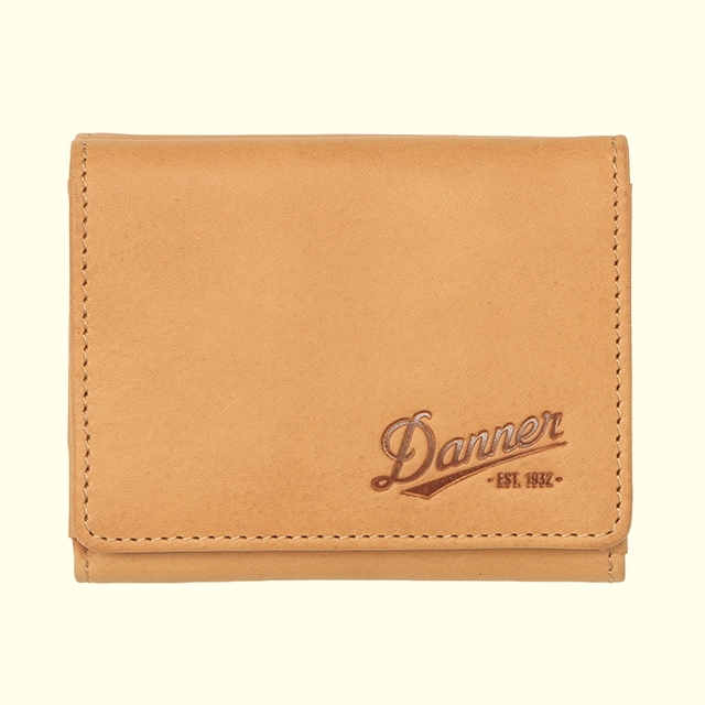 �yDANNER�zLEATHER TRIFOLD WALLET