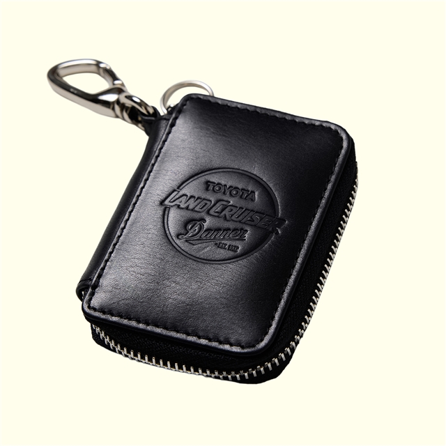 �yDanner × LAND CRUISER�zCircle Logo Keycase